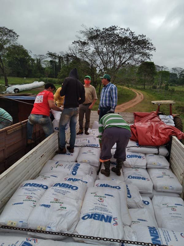 Pequeños productores confían en el progreso que les pueda generar sembrar semillas de SOJAPAR