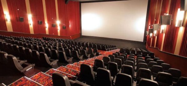 Dueños de salas de cine dudan apertura debido a los límites