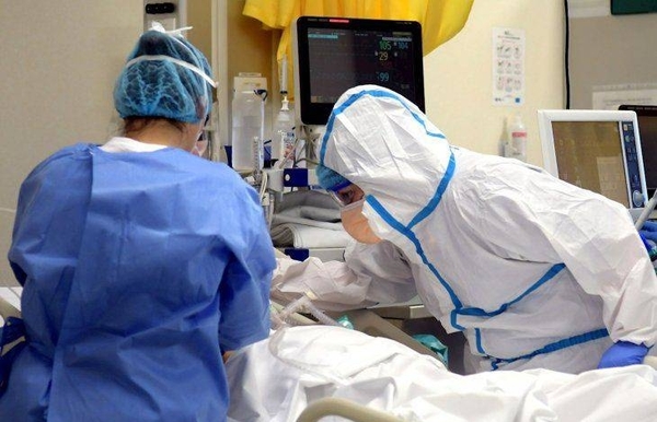 HOY / Epidemia desacelera y en tres semanas podría estabilizarse, según Salud