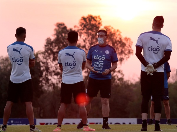 Ya están en el país todos los citados por Berizzo