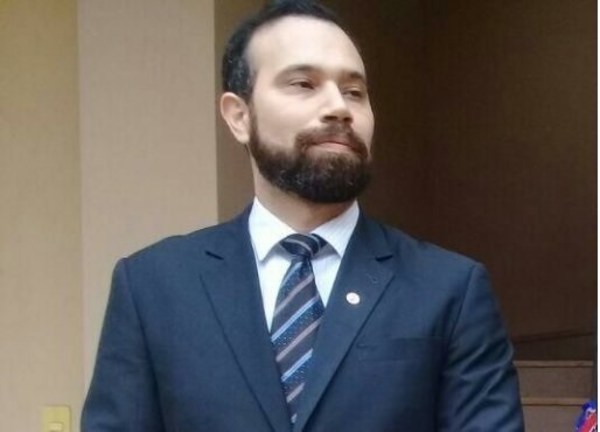 Funcionarios de carrera diplomática se oponen a que permitan política partidaria - ADN Paraguayo