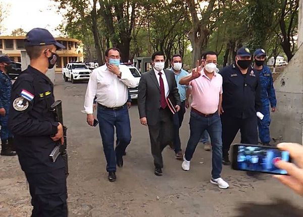 Fiscalía pide juicio oral para esposa del diputado Miguel Cuevas - Nacionales - ABC Color