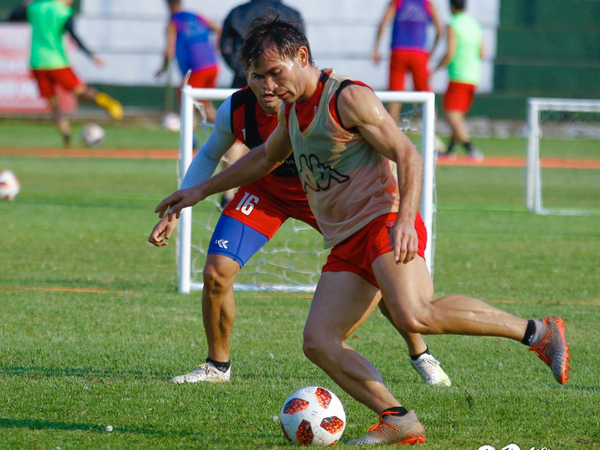 San Lorenzo renueva su plantilla