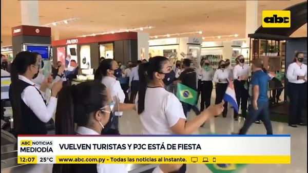 Vuelven los turistas y PJC está de fiesta - ABC Noticias - ABC Color