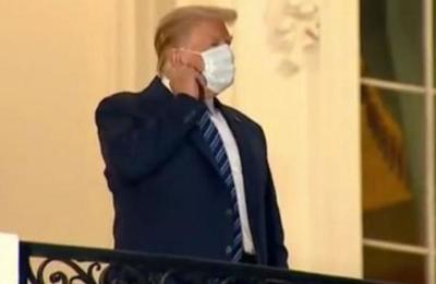 Donald Trump vuelve a romper todos los protocolos sanitarios tras recibir el alta - C9N