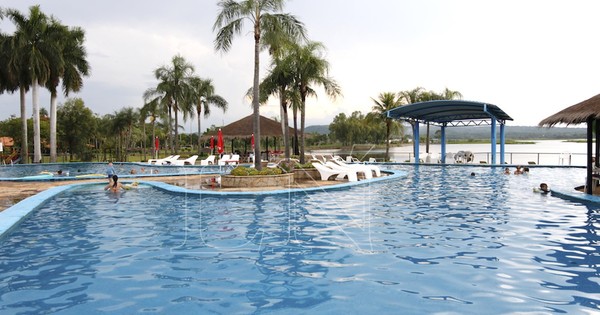 La Nación / COVID-19: aunque piscinas no impliquen riesgo, la aglomeración en ella sí