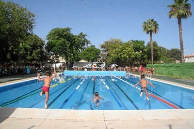 No existe evidencia de que el Covid se contagie por el agua