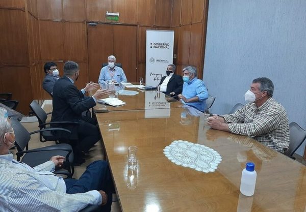 Gobernación y ARP Alto Chaco unen fuerzas para mejorar caminería y atraer inversiones