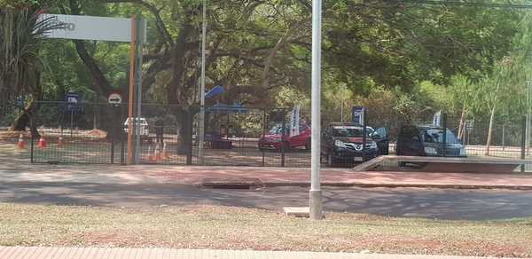 Privatizan estacionamiento del Parque Lineal de la Itaipu