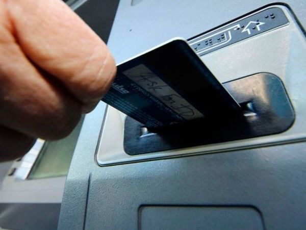 Médico denuncia que cajero automático del BNF realizó transacción, pero no le entregó el dinero