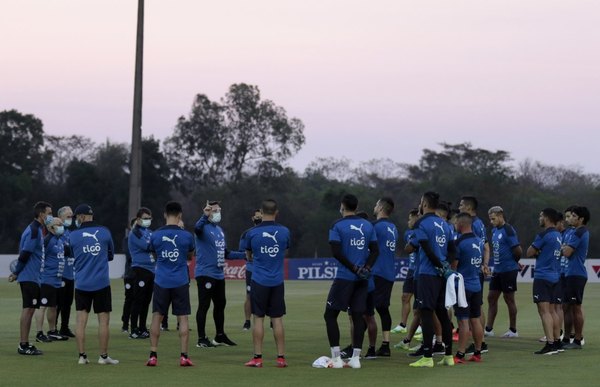 Berizzo, sin tiempo para un llamado y alista a Blas Riveros