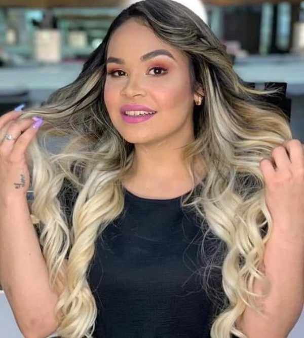Imputan a la “cenicienta” que no pagó la pelu y se puso chururú