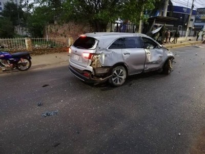 Prisión preventiva para mujer que arrolló y mató a una joven en parada de bus - ADN Paraguayo
