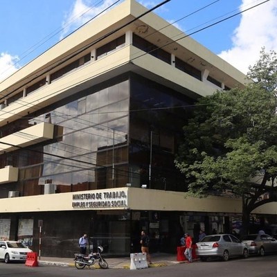 Ministerio de Trabajo solicitó al IPS pago de aguinaldo a trabajadores formales suspendidos
