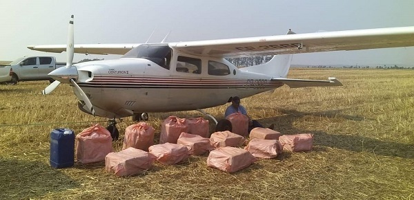 Interceptan aeronave con cargamento de cocaína