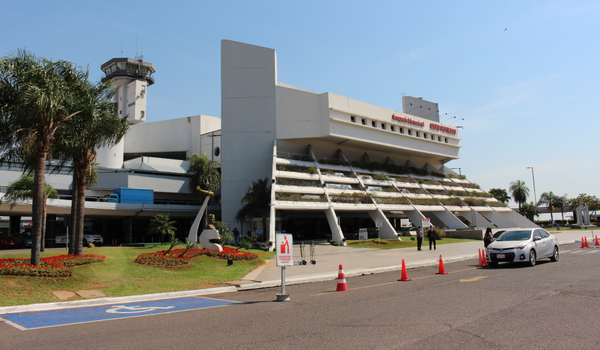 Agencias de Viajes expectantes de la apertura de aeropuertos para programar vuelos tras 6 meses de paro