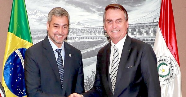 La Nación / En Brasil anuncian que Bolsonaro y Abdo reabrirán frontera el 15 de octubre