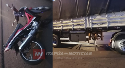 ACCIDENTE EN CNEL. BOGADO DEJA UNA MOTOCICLISTA LESIONADA. 