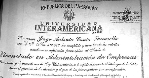 La Nación / Licenciado a menos de dos años de crearse universidad
