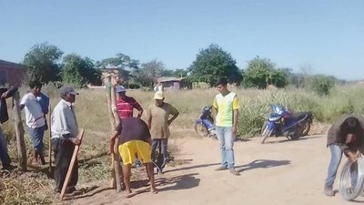Crónica / Nativos apuntan a ONG por un faltante de plata