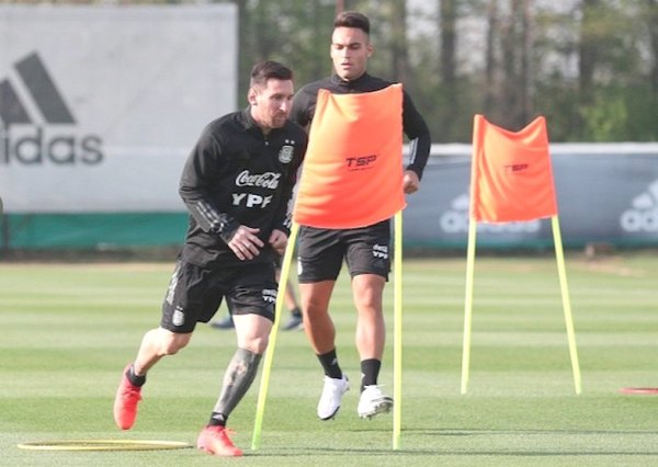 Crónica / Curepas, con Messi van por la victoria