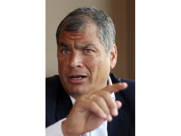 Ecuador solicita a Interpol la captura de Rafael Correa