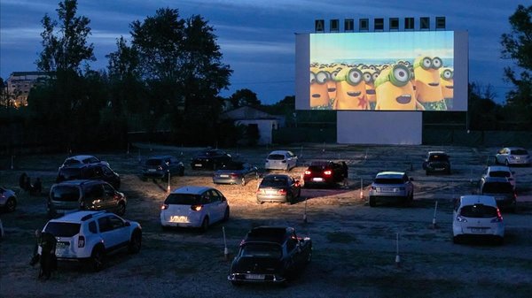 Las películas proyectadas en autocines podrán competir en los Óscar » Ñanduti
