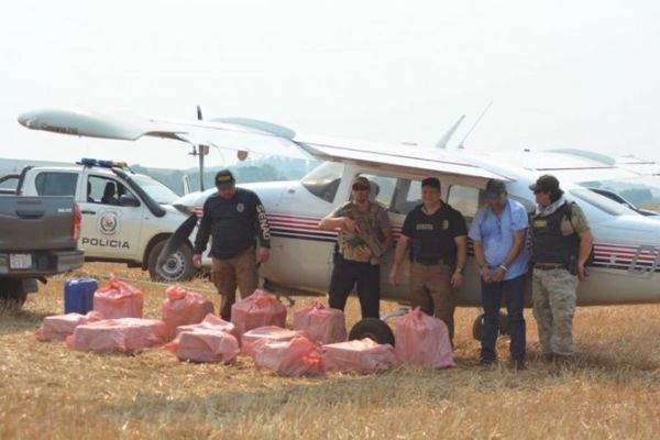 Senad incauta una avioneta con cocaína en Yguazú