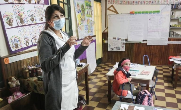HOY / Plan de regreso a clases implementado en Uruguay fue destacado por Unicef
