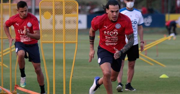 Último entrenamiento previo al choque ante Perú