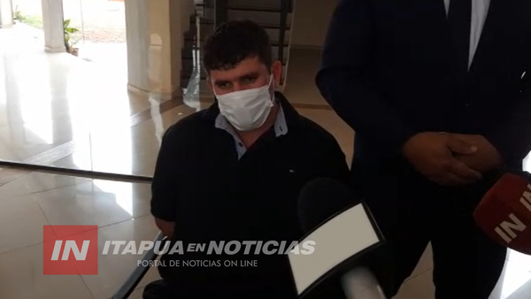 ASÍ LLEGÓ A LA COMISARÍA, EL POLICÍA SOSPECHOSO DE FEMINICIDIO EN SAN JUAN DEL PNÁ