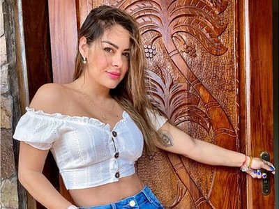"Algunos son desubicados y me escriben cosas raras"