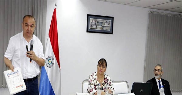 La Nación / Cano: docentes y alumnos en grupo de riesgo no serán obligados a volver a clases