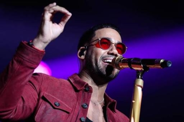 HOY / Romeo Santos recibirá Premio Billboard a "Álbum Top de la década"