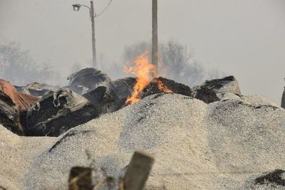 El informe de este jueves contabiliza más del doble de los focos de incendios registrados ayer - Nacionales - ABC Color