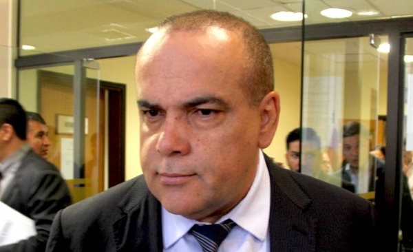 HOY / “Bachi” defiende sanción a diputada: “En reiteradas ocasiones violó el reglamento”