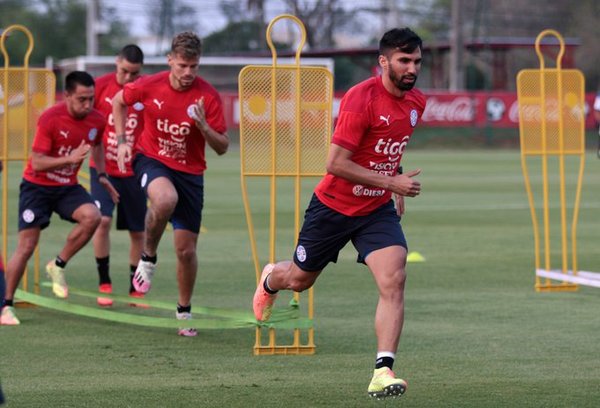“Beto” Espínola arrancará de titular ante Perú