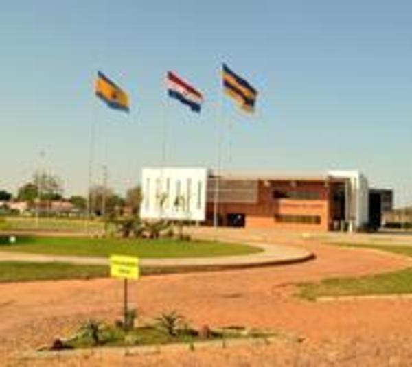 Luque: Municipio destituyó a 110 funcionarios - Paraguay.com
