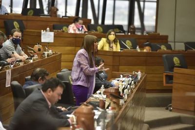 Amarilla myengoviarâ: Ndoikéirõ imputado Wagner, banca ohasáta “planillera” ha’eva Bogado rembirekókue - ABC Remiandu - ABC Color