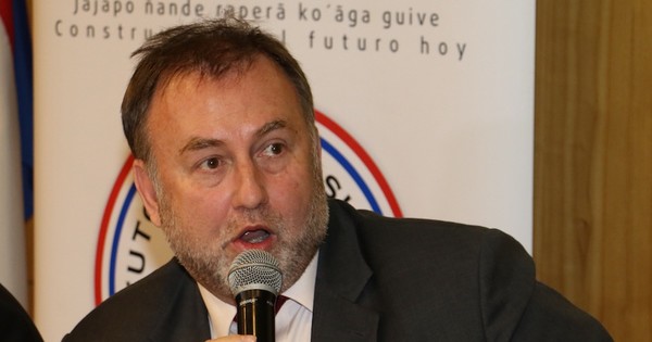 La Nación / Benigno López está calificado para cargo en el BID, afirman