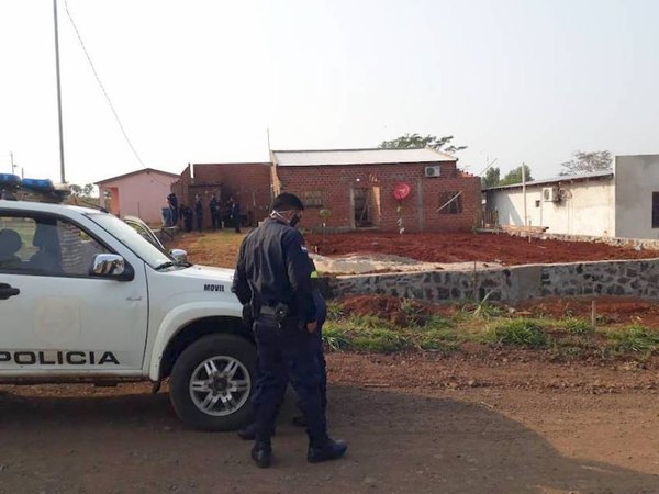 Crónica / Se entregó el policía acusado de feminicidio