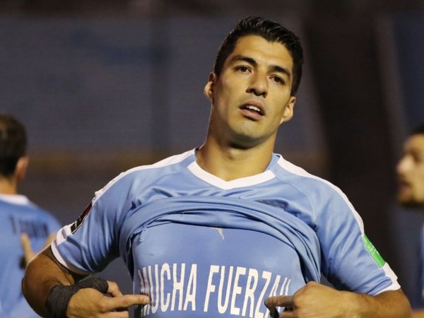 En la agonía del partido Uruguay venció a Chile