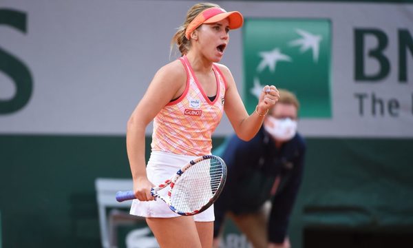 Kenin se convierte en finalista del Ronald Garros tras vencer a Kvitova