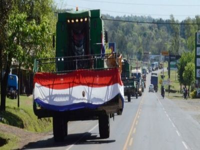 Productores anuncian” tractorazo” por falta de apoyo del Gobierno