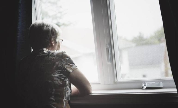HOY / Duelo y aislamiento: dos elementos de la pandemia que impactan en la salud mental