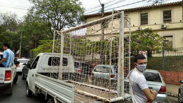 Propietarios de canchas sintéticas piden a Salud fecha de retorno: "Ya ni pueden dormir de las cuentas" » Ñanduti