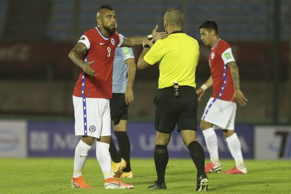 Tabárez respeta quejas de Chile sobre arbitraje - Fútbol - ABC Color