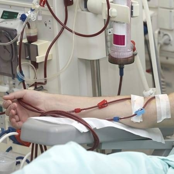 HOY / Pacientes renales de IPS presentan anemia severa por falta medicación pos diálisis