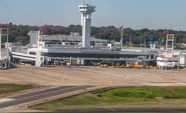 Migraciones y Dinac estarían confirmando destinos para viajeros paraguayos la próxima semana