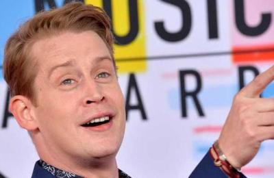 Macaulay Culkin recuerda la película 'Mi pobre angelito' con singular mascarilla - C9N